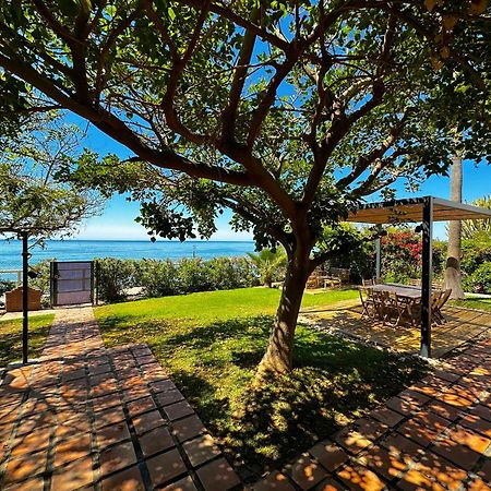Villa Alboran Beachfront 9Pax Торре-де-Бенагальбон Экстерьер фото